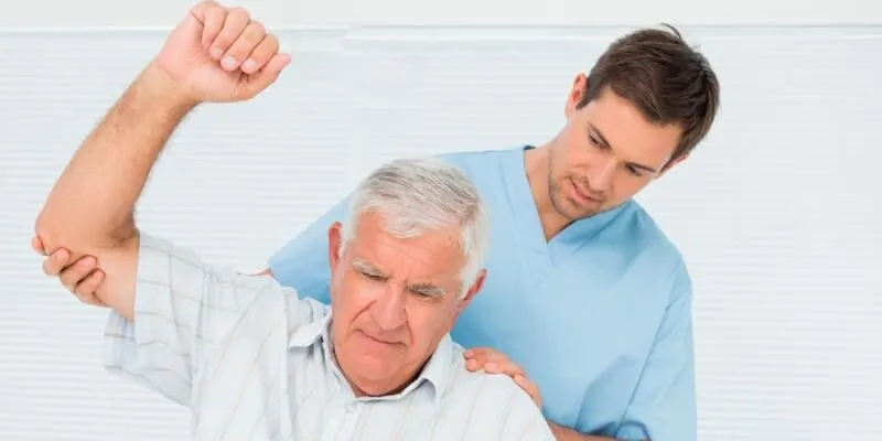 cach-tap-luyen-cho-nguoi-bi-tai-bien