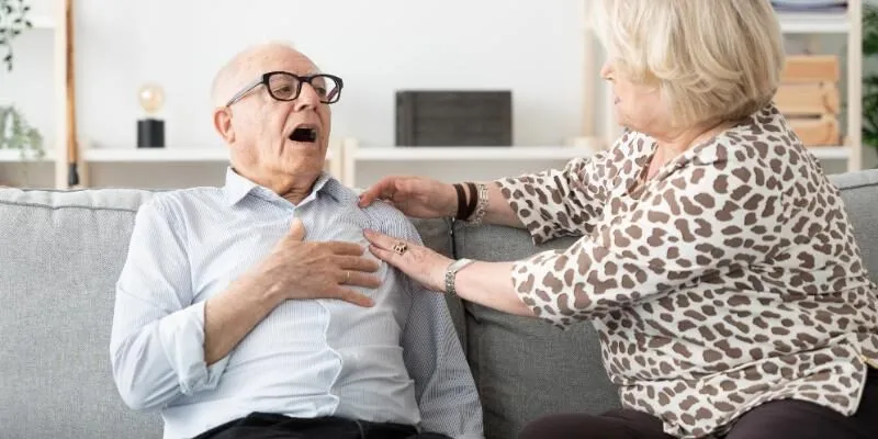 cach-xu-ly-benh-tai-bien-o-nguoi-gia