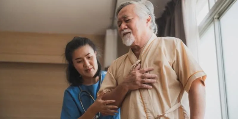 cach-xu-ly-benh-tai-bien-o-nguoi-gia