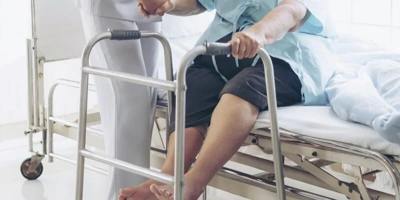 giuong-ho-tro-danh-cho-nguoi-gia